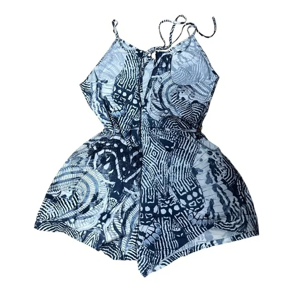 LULULEMON Rare Women’s Blue & White Pilgrim Romper. Size 6 - Picture 2 of 5